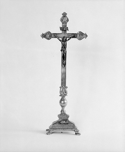 Croix d'autel