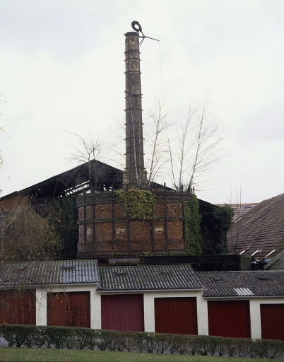 Ancien four n° 16 vu depuis la résidence La Fontaine (vu depuis de l'ouest).