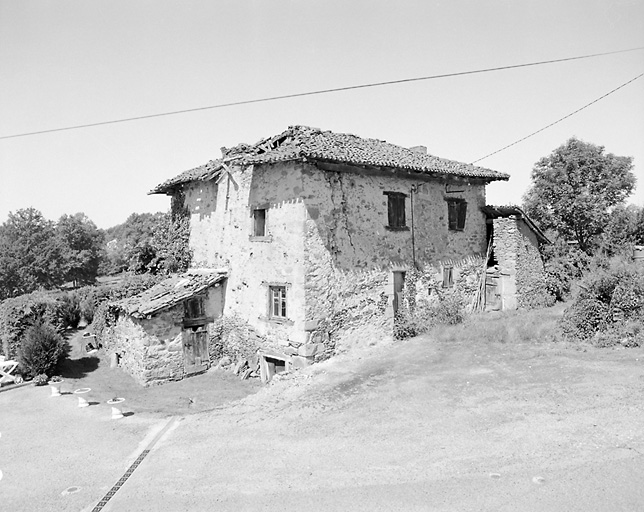 La Monnerie. Ancien logis de ferme à élévation de type B. Cadastre de 1981, section B1, parcelle 118.