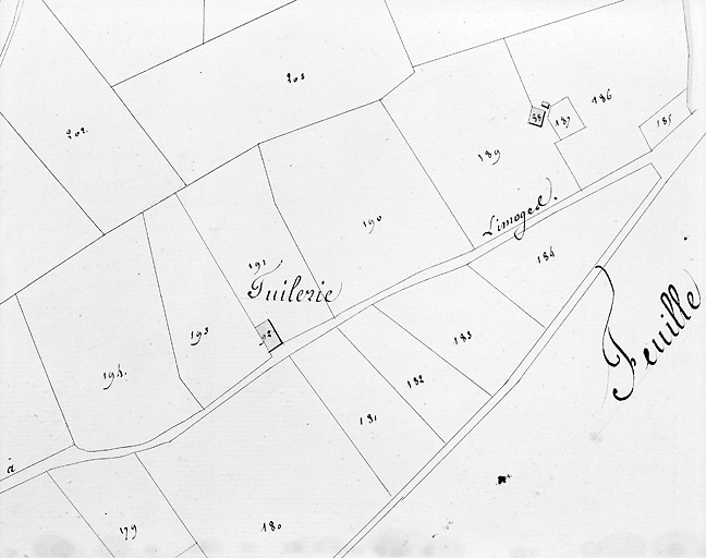 Tuilerie briqueterie, aujourd'hui disparue, mentionnée sur le cadastre de 1823 (section C, parcelle 192).