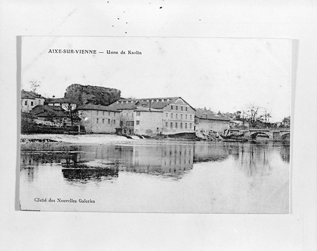 Vue d'ensemble depuis la rive droite de la Vienne.