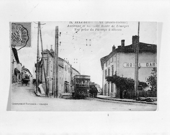 Quartier Outre-Vienne. Carrefour de la rue Outre-Vienne et de l'avenue de la Gare.