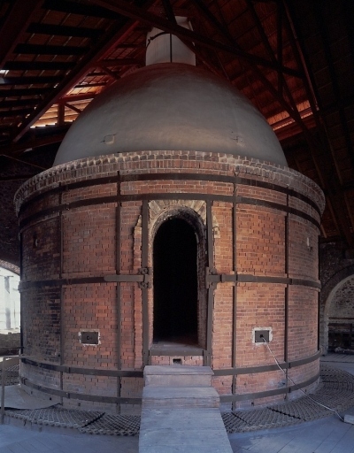 Deuxième niveau (globe) du four des Casseaux après restauration de la voûte.