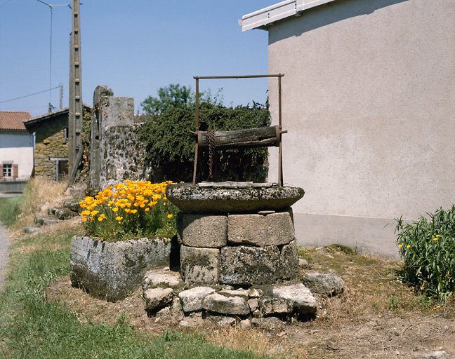 Saint-Yrieix-sous-Aixe, Ratterie. Puits.