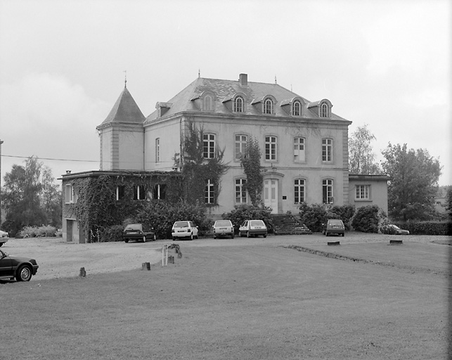Elévation nord-est.