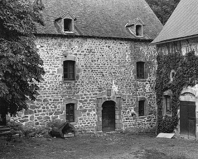 Parties agricoles; bâtiment ouest dit de la métairie, façade est de la partie nord.