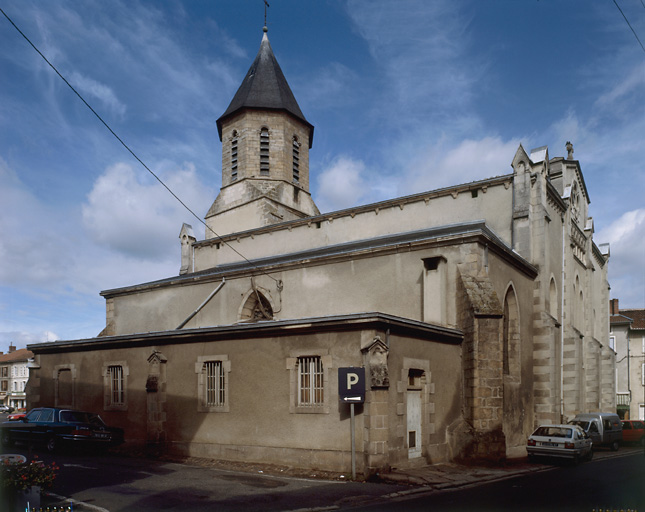 Vue d'ensemble du chevet et de l'élévation sud.