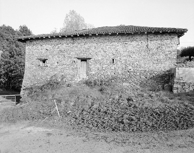 Grange-étable. Elévation ouest.