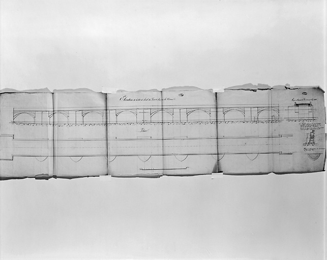 Elévation de la tête d'aval du pont d'Aixe-sur-Vienne, plan, coupe en travers du pont, profil en travers du mur en retour adjoint à la culée gauche du pont et de la nouvelle culée à construire et détail de construction du recouvrement du 4e avant-bec. Plan non daté (après 1834).