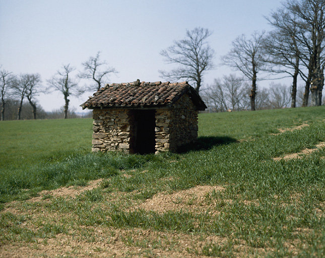 Vue d'ensemble d'une gabie située sur la commune de Verneuil.