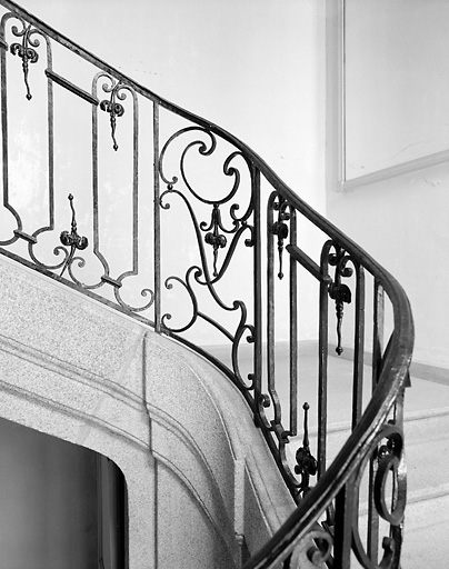 Escalier, détail de la rampe.