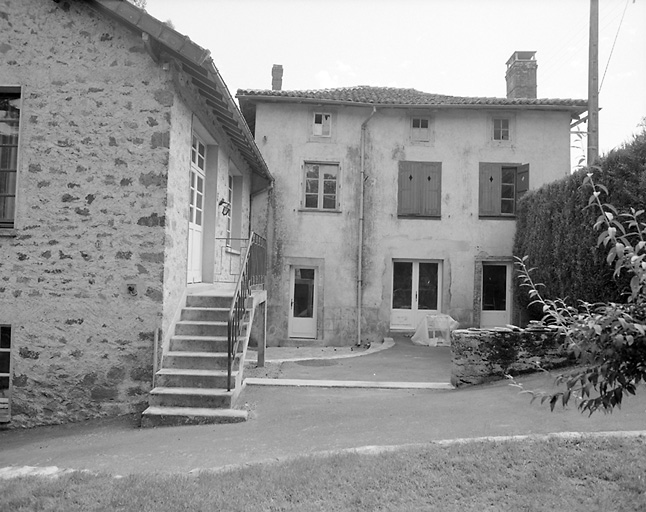 Moulins sur l'Aixette. Moulin David. Vue, depuis le nord, du logis et d'une partie de l'ancien moulin.