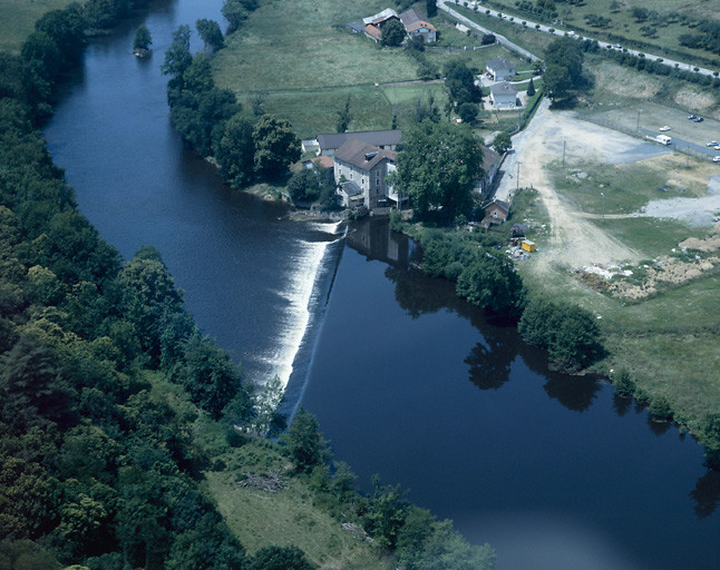 Vue aérienne depuis le sud-est.