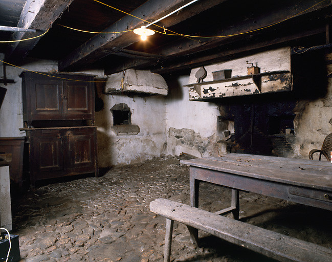 Intérieur de logis de ferme.