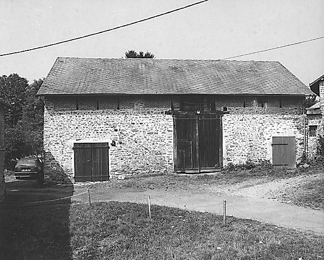 Le Marouzeau. Grange-étable (cadastre A3 1250). Vue d'ensemble.