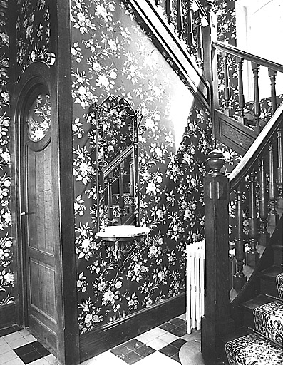Intérieur. Escalier. Vue partielle, depuis le rez-de-chaussée.