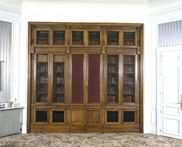 Bureau du préfet, bibliothèque.