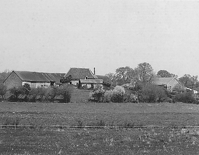 Vue générale de situation depuis le sud.