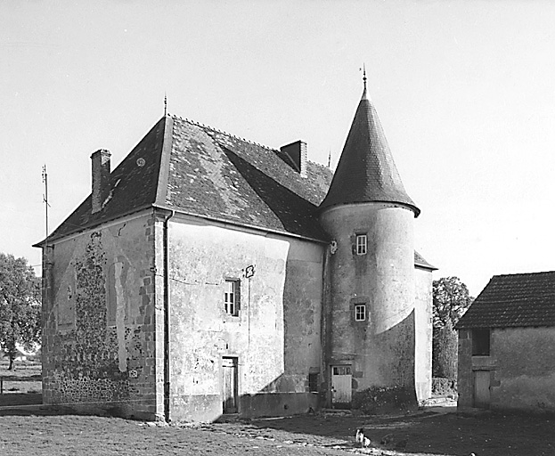 Logis, façade ouest.