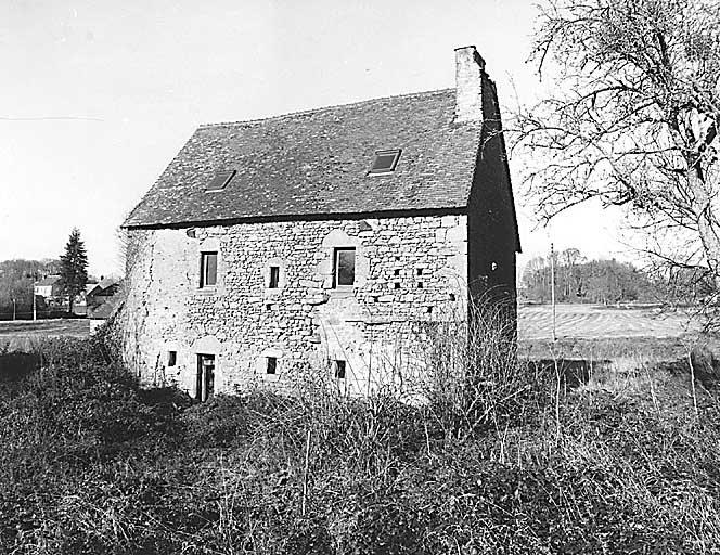 Logis, façade postérieure.