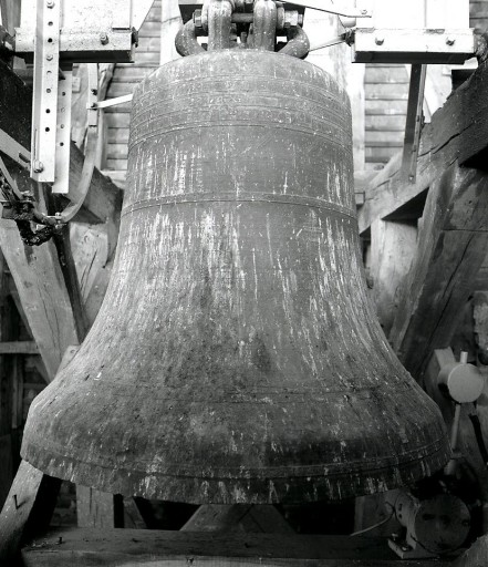 Cloche de 1628, vue de face.
