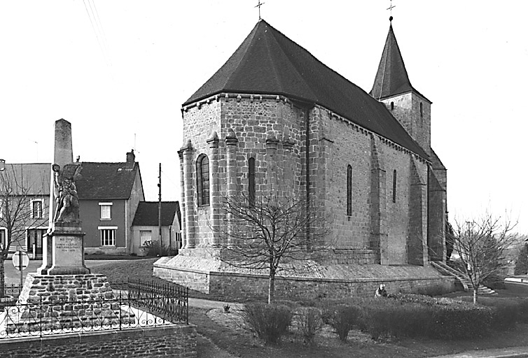 Vue extérieure du chevet et du mur gouttereau nord.