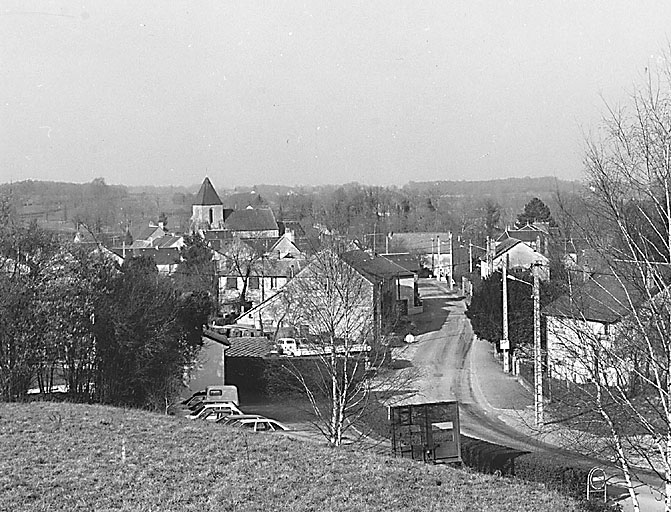 Vue du bourg prise depuis le cimetière.