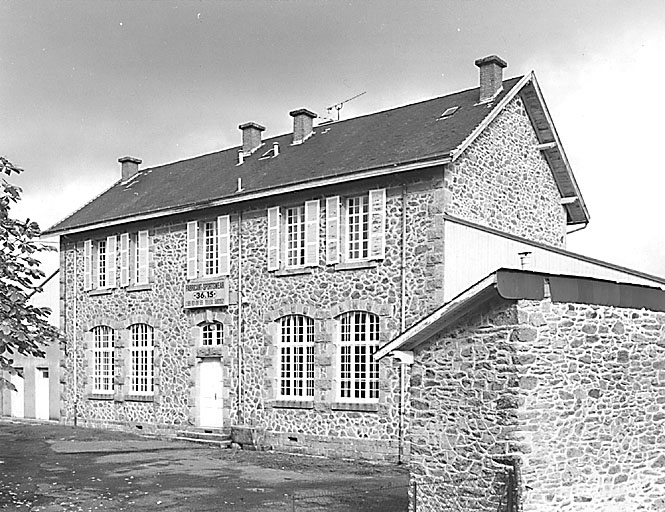 La Souterraine, Bussière-Madeleine. Vue d'ensemble de l'école.