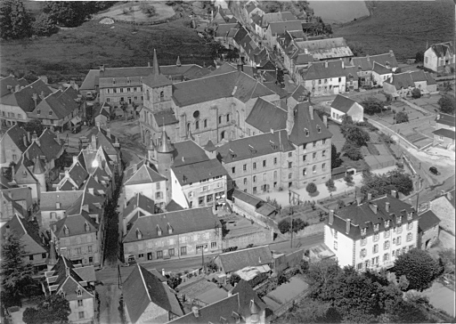 Vue d'ensemble depuis le sud-ouest.