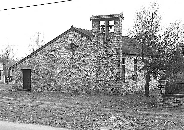 Le Dognon. Vue d'ensemble de l'église construite après 1960.