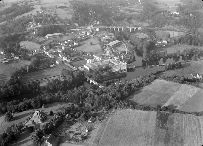 Vue aérienne du confluent de la Briance et de la Vienne prise depuis le nord-est.