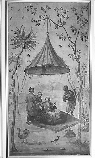 Rez-de-chaussée, salle à manger. Mur ouest, peinture (n° 8) représentant une femme assise sous un dais, tenant une pipe, conversant avec deux hommes et près de laquelle se tient un joueur de luth.