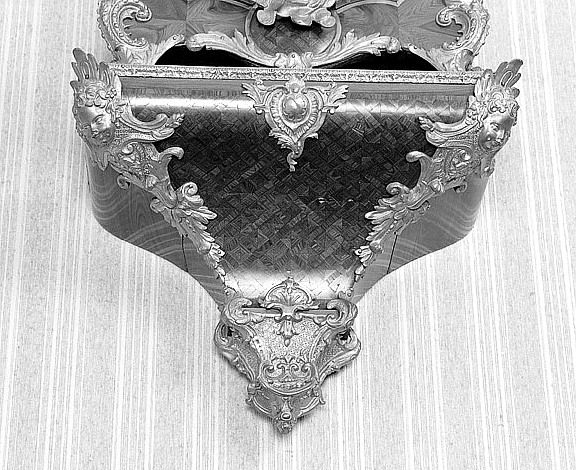 Détail du socle.