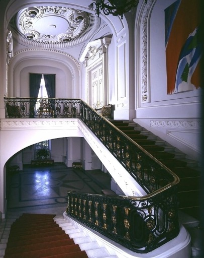 Escalier d'honneur, vue générale à partir du palier.