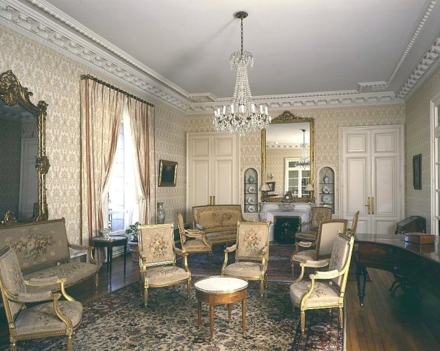 Salon.