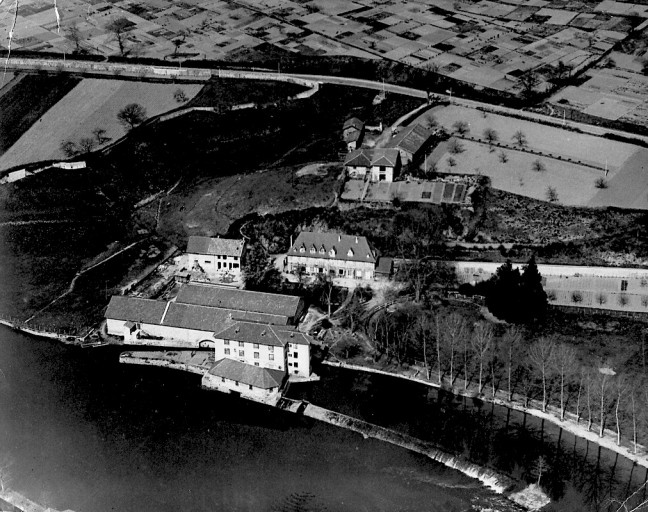 Vue aérienne de l'ensemble du site prise avant le bombardement de 1944.
