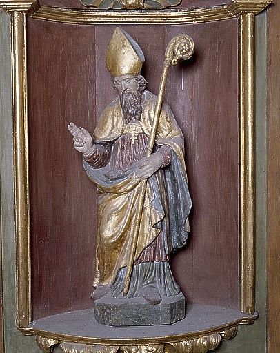 Statue de saint Martial, dans la niche droite du retable.