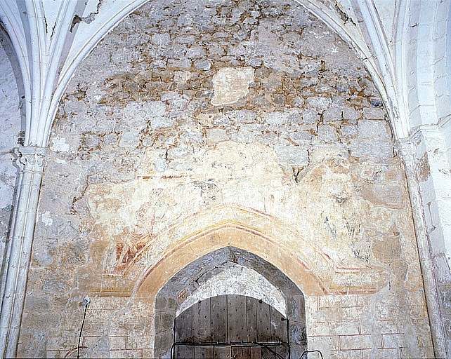 Mur sud de la 2e travée, au-dessus de la porte. David (?) jouant du luth.