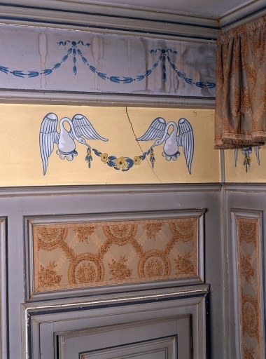 Chambre décorée dans les années vingt, détail du papier peint.
