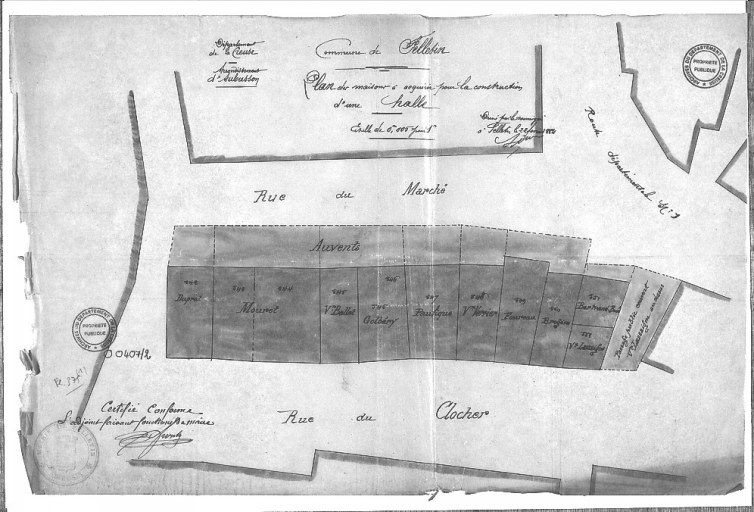 Plan des maisons à acquérir pour la construction d'une halle et datant de 22 février 1884. Ces maisons occupaient l'emplacement de la place actuelle.