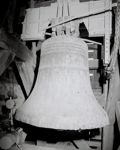 Cloche de 1628, vue générale.