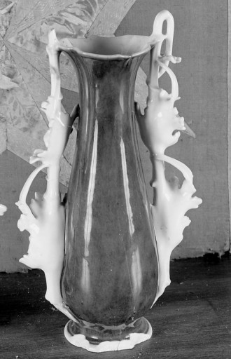 Revers de l'un des vases.