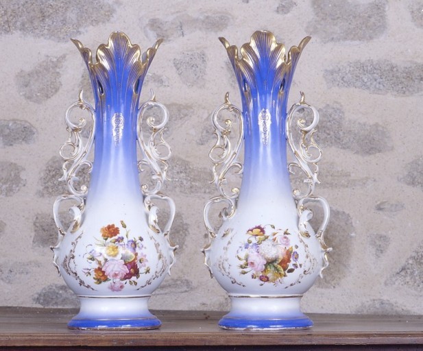 Paire de vases à fleurs