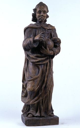 Vu de face.