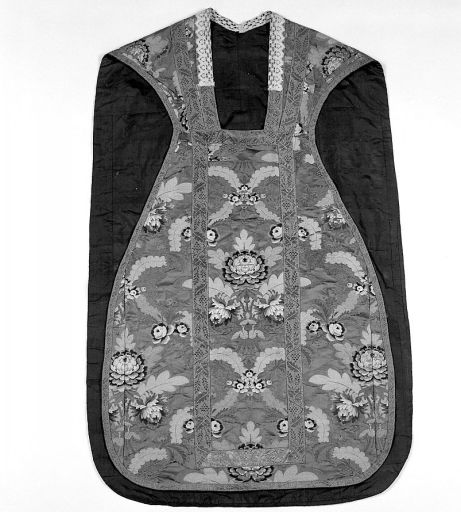 Vue de la chasuble, côté face.