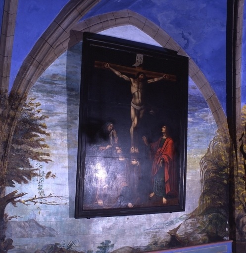 Vue d'ensemble du tableau et de la peinture monumentale ornant le mur ouest de la chapelle des lissiers.