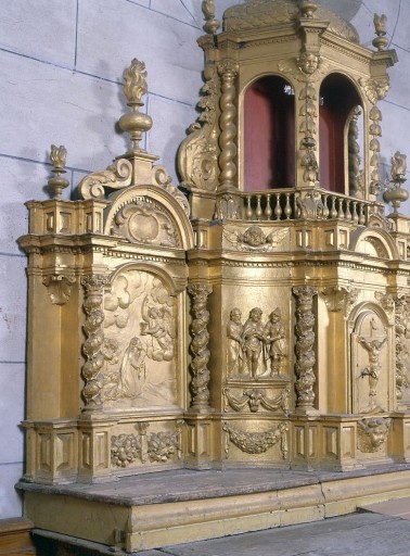 Détail du côté gauche du tabernacle.