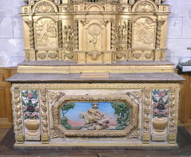 L'autel et le niveau inférieur du tabernacle : vue d'ensemble.