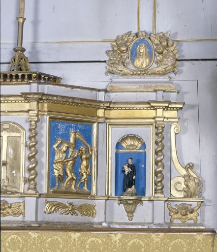 Détail du côté droit du tabernacle.