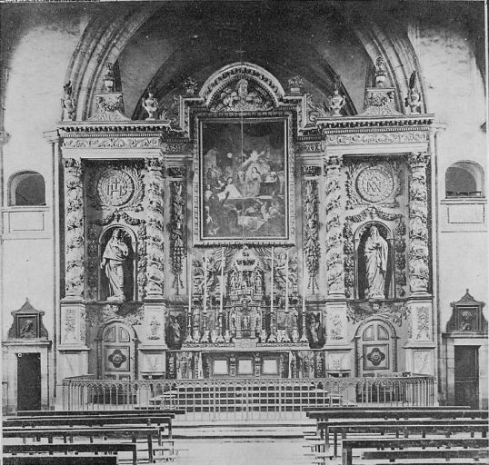 Vue générale dans le choeur de la chapelle du collège de jésuites, désaffectée en 1914, actuellement gymnase du collège. - (c) Région Nouvelle-Aquitaine, Inventaire général du patrimoine culturel